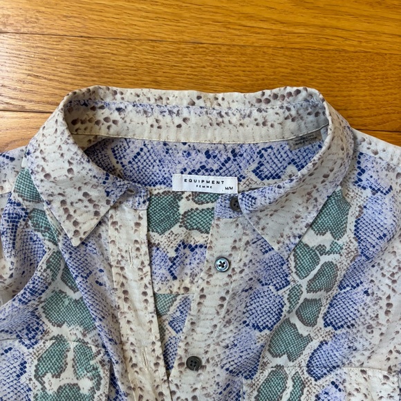 Equipment button down, snake print - Picture 2 of 3